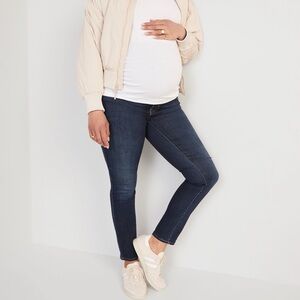 NWT - Old Navy Maternity - 18 short. Full Panel Skinny Maternity Jeans